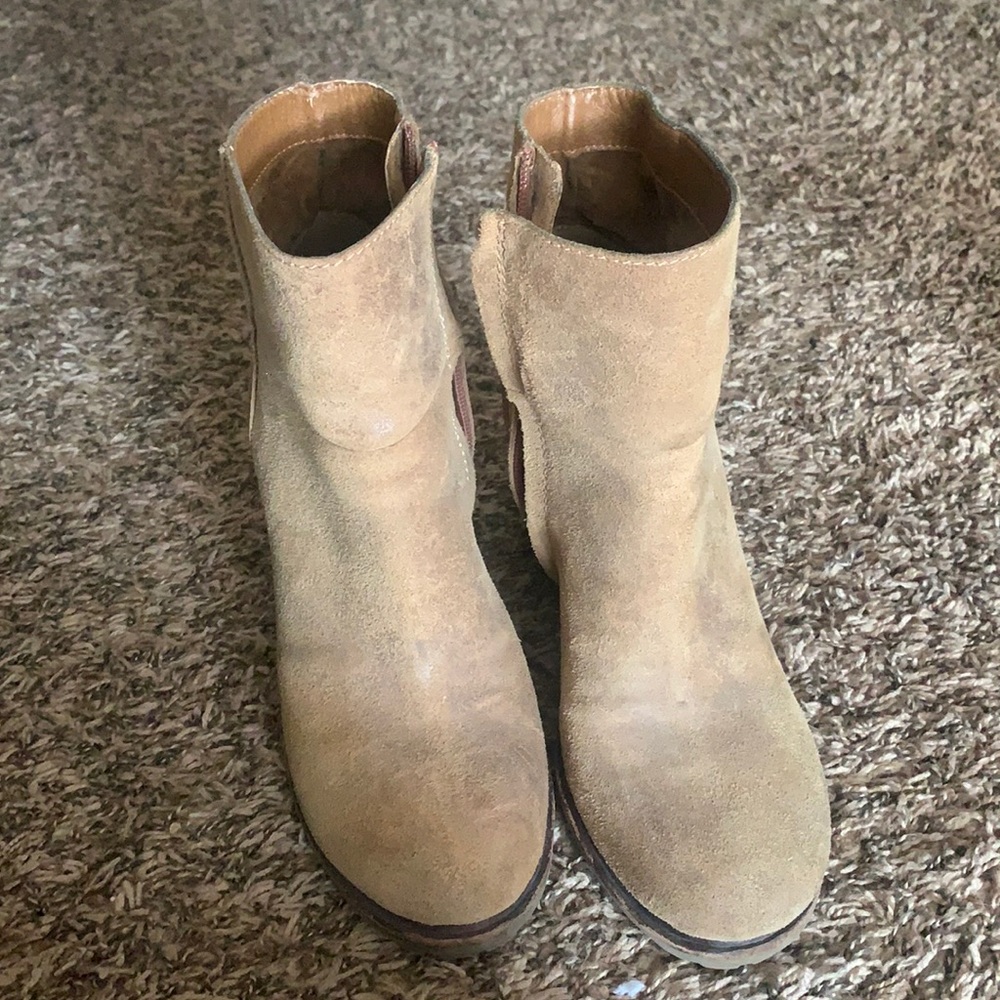 Brown boots